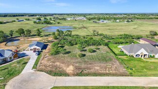 960 Vest Ln, Pilot Point, TX 76258