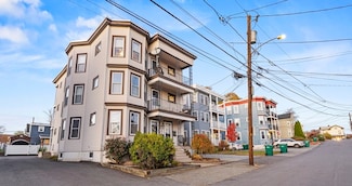 15 Sturgis St, Woburn, MA 01801