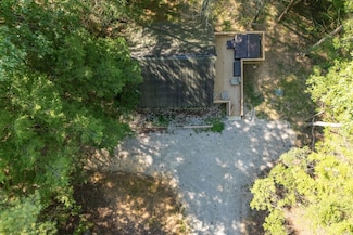 18 High Fls Crk Dr, Campton, KY 41301