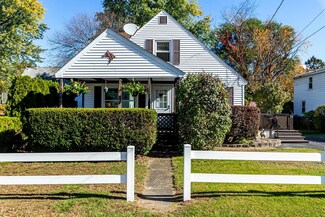 32 Balcom St, Nashua, NH 03060
