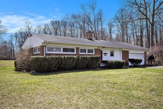 3091 Hendee Rd, Jackson, MI 49201