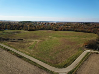 2 N Division St, Mark, IL 61326