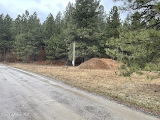 9691 W Creek Side Rd, Coeur D'Alene, ID 83814