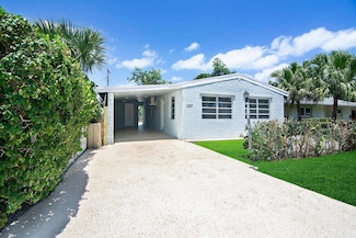 1057 Alto Rd, Lantana, FL 33462
