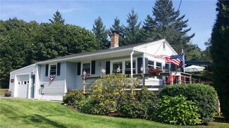 48 Roads End Rd, Boothbay Harbor, ME 04538
