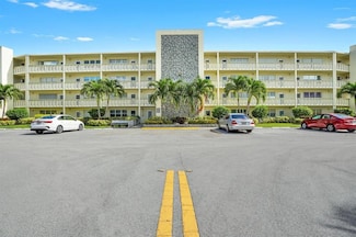 2013 Cambridge A, Deerfield Beach, FL 33442