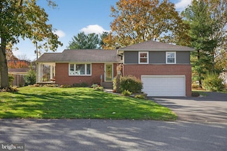 2523 Mayfair Dr, Lancaster, PA 17603