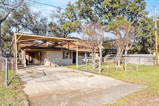 1075 Driftwind Dr, Canyon Lake, TX 78133