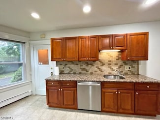 587 Wyckoff Ave, Wyckoff, NJ 07481