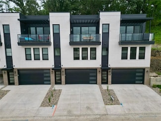 1328 Thomas Beck Rd Unit 33, Des Moines, IA 50315