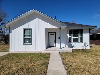 2909 8th St, Port Arthur, TX 77642
