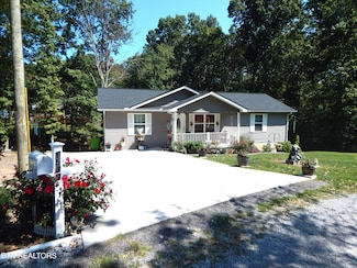 1534 War Eagle Dr, Crossville, TN 38572