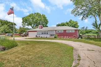 2503 Little Rock Rd, Plano, IL 60545