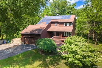 64 Furnace Woods Rd, Cortlandt Manor, NY 10567