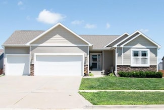800 36th St SW, Bondurant, IA 50035