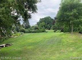 828 N Main St, Milford Charter Township, MI 48381