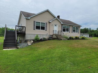 111 Rankin Rd, Buxton, ME 04093