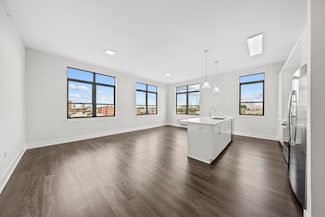 121 34th St Unit 303, Union City, NJ 07087
