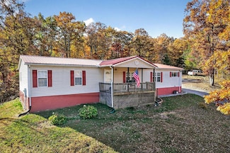 7578 E Fork Ln, Crawford, TN 38554