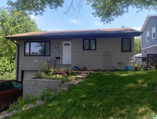 1014 S Rustin St, Sioux City, IA 51106