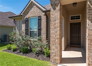 1969 Chief St, Bryan, TX 77807