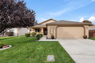 1486 Larkspur Dr, Richland, WA 99352