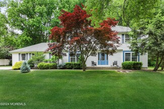 64 Lehigh Dr, Lincroft, NJ 07738