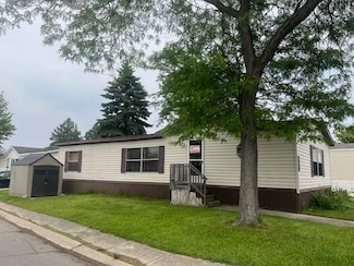 38025 Johannes Dr, Clinton Township, MI 48038