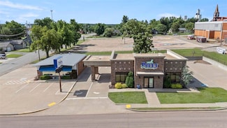 800 Fir St, Perry, OK 73077