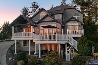 6290 S View Loop, Cloverdale, OR 97112