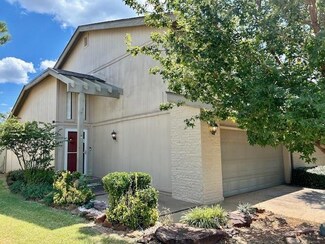 9828 Hefner Village Dr, Oklahoma City, OK 73162