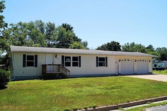 135 Lacrosse St, Lyndon Station, WI 53944