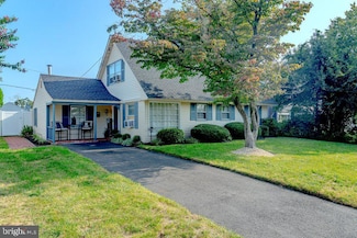 37 Palfrey Ln, Willingboro, NJ 08046