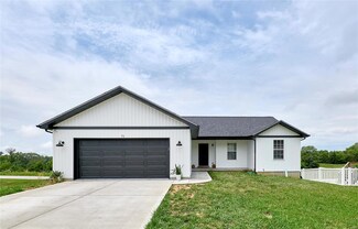 71 Round Table Ct, Winfield, MO 63389