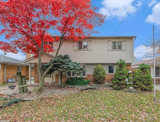 23418 Recreation St, Saint Clair Shores, MI 48082