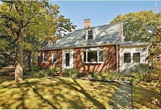31 Williams St, Newton Upper Falls, MA 02464