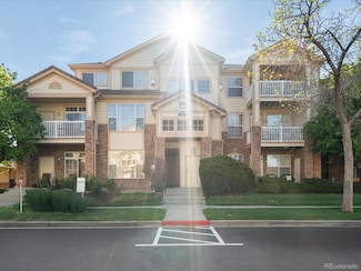 5726 N Genoa Way Unit 201, Aurora, CO 80019
