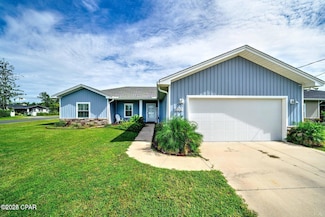 600 E 16th St, Lynn Haven, FL 32444