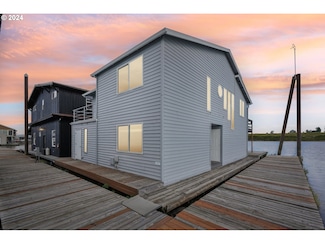 34321 Johnsons Landing Rd Unit B6, Scappoose, OR 97056