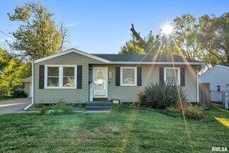 1203 Hillandale Rd, Davenport, IA 52804