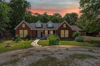 4818 Blue Water Cir, Granbury, TX 76049