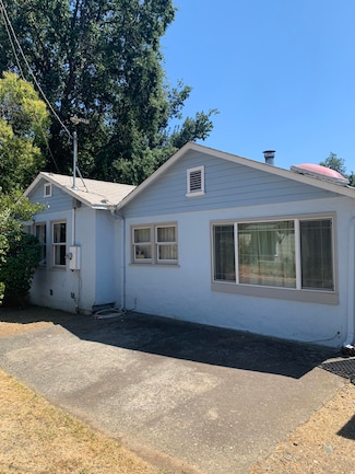 751 Leland Ct, Redding, CA 96001