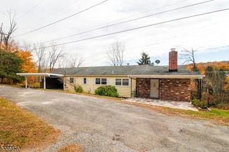 41 Swartswood Rd, Newton, NJ 07860