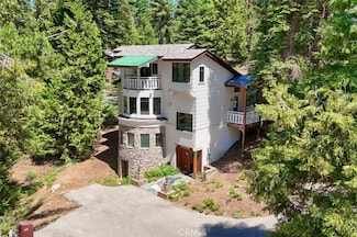 7475 Henness Cir, Yosemite National Park, CA 95389