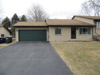1293 Easter Ln, Saint Paul, MN 55123