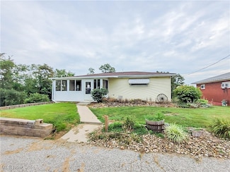 586 Troy Dr, Steubenville, OH 43953