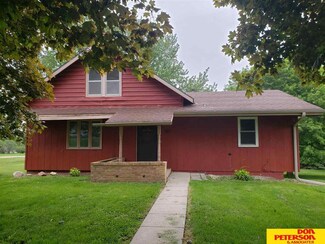 404 Jackson St, Belden, NE 68717