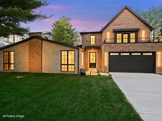 118 Lockerbie Ln, Wilmette, IL 60091