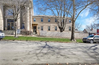 314 N 6th St, Leavenworth, KS 66048