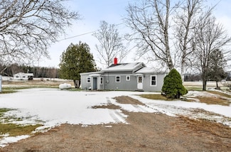 1420 E Side River Rd, Dummer, NH 03588